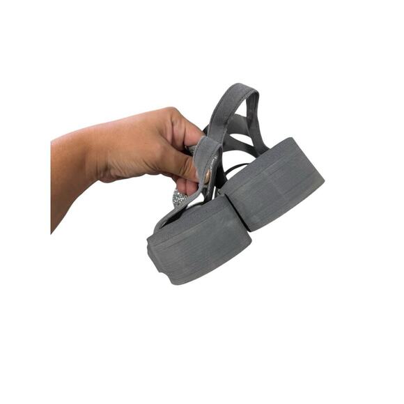 Yellow box Light Gray Grey Rhinestone Strappy Platform Sandals Women’s Size 8.5 - Picture 8 of 8